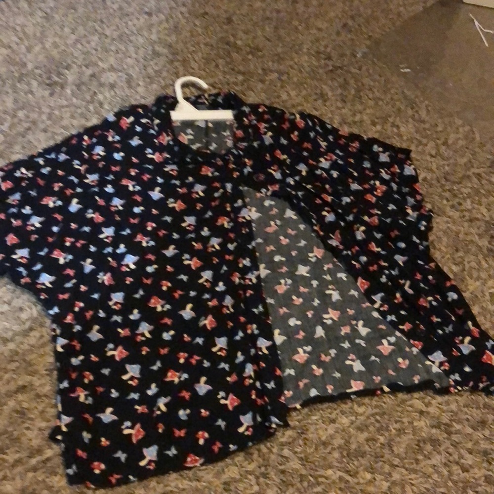 mushroom nd butterfly cropped button up